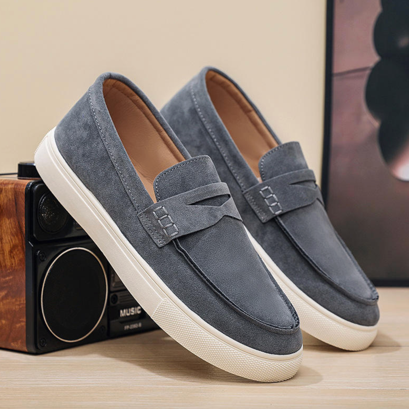 Men’s Lightweight Casual Loafers – Flat-Bottom Yacht Shoes for Commuting & Everyday Wear