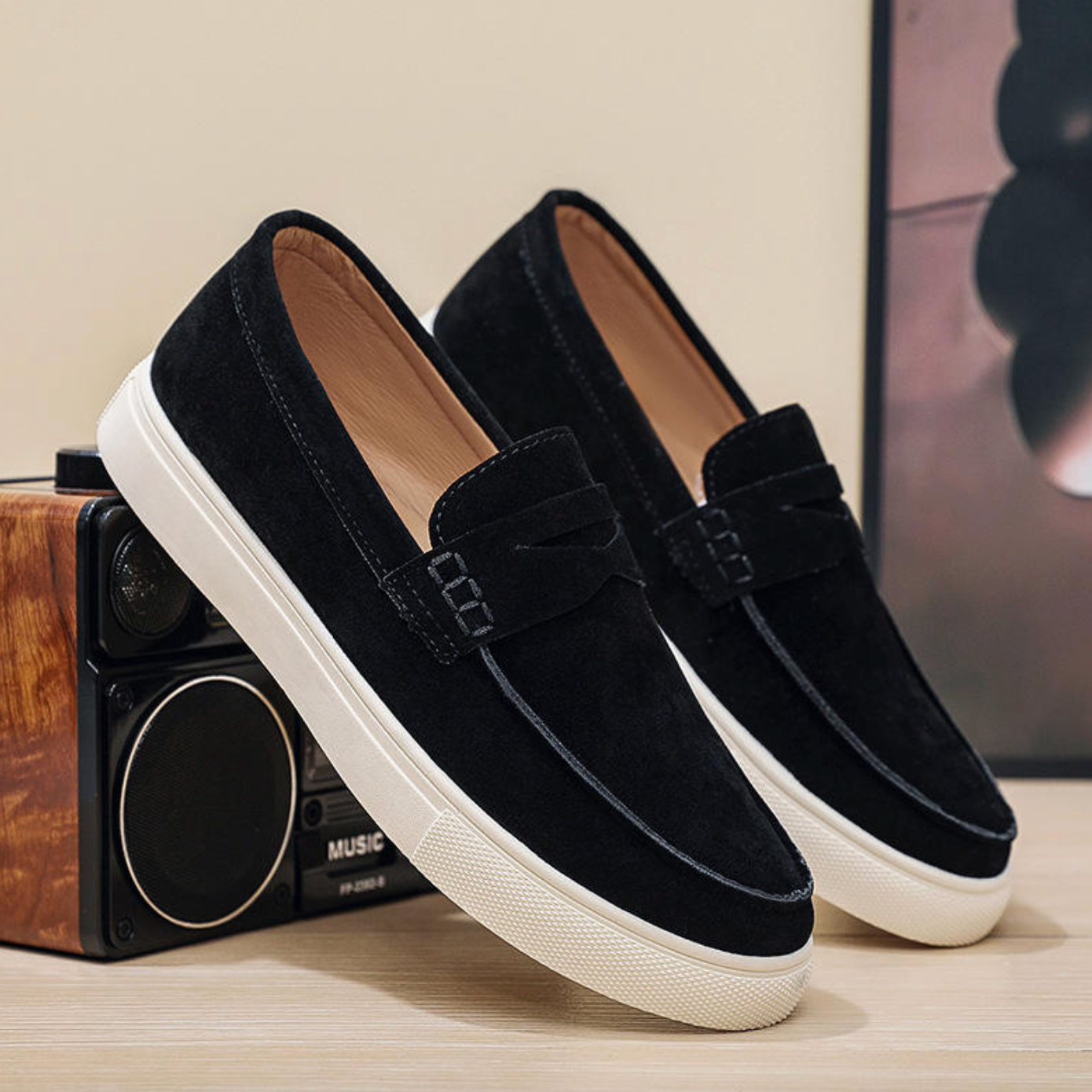Men’s Lightweight Casual Loafers – Flat-Bottom Yacht Shoes for Commuting & Everyday Wear